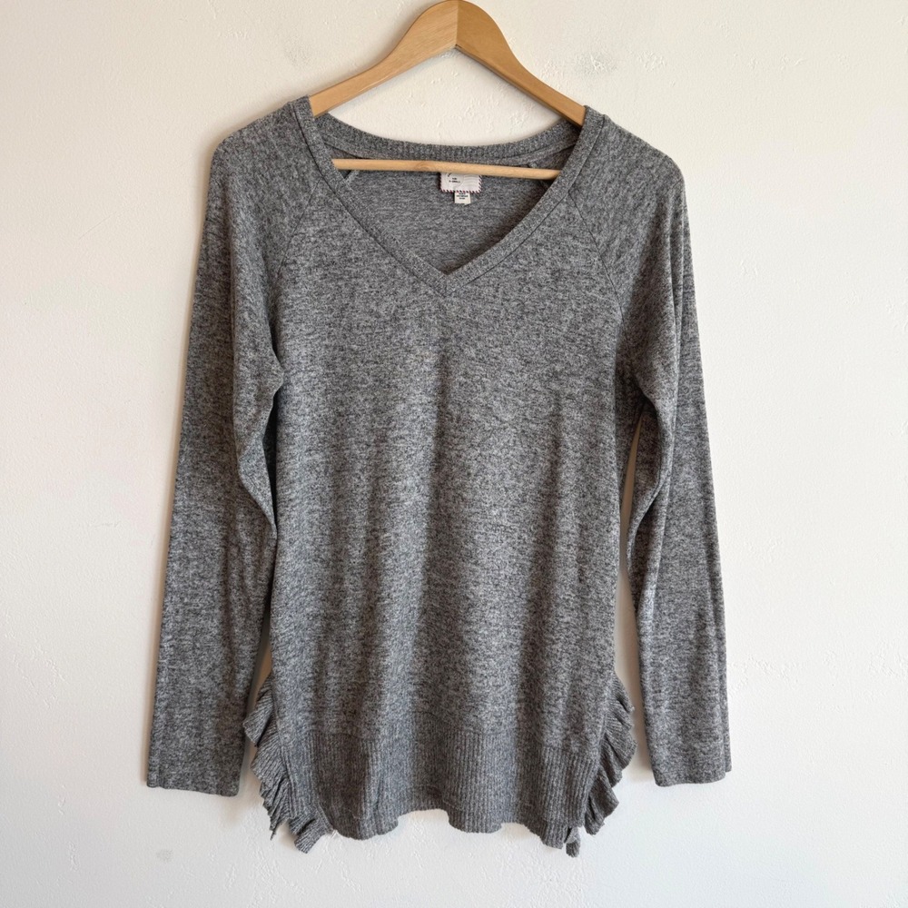 Postmark Anthropologie Pullover Sweater Gray Ruffle Hem V-Neck Raglan Cozy XS